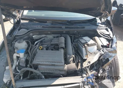 2017 Volkswagen Jetta 1.4T S z USA, uszkodzony, nr VIN 3VW2B7AJ2HM379401